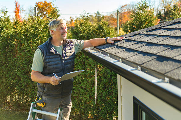 Professional Roofing technician working in Placitas, NM